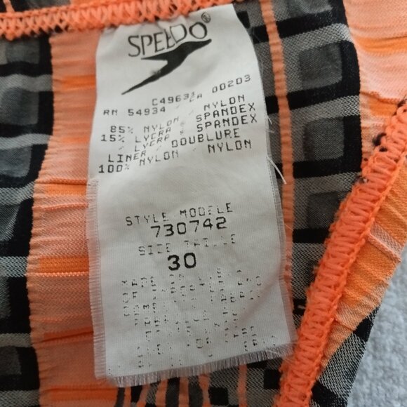 VINTAGE 1" SIDES ORANGE TEXTURED SPEEDO SWIM BRIEF, SIZE 30" (Pre-Owned) - Picture 5 of 8